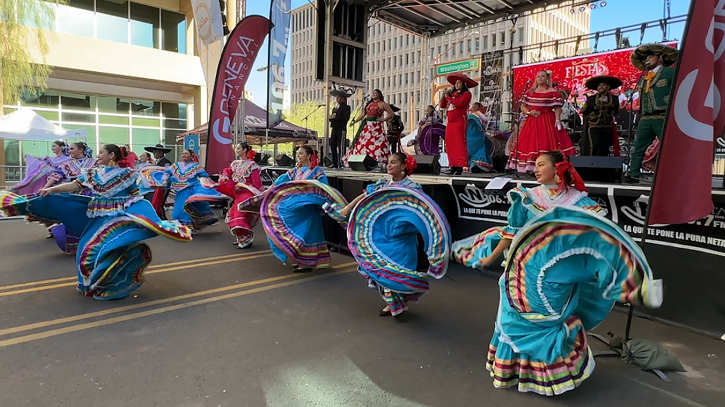 Mariachi Dancers