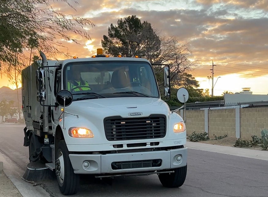 Street sweeper truck